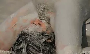 Dlaka film porno 24 s kratkom kosom koja prste u vaginu i analno u kupaonici