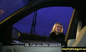 Aya Sakuraba došla se slikati, ali joj film porno live je uručen vibrator