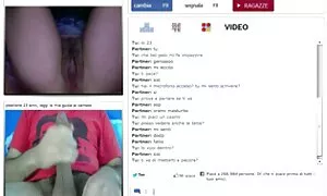 Šarmantan je završio film porno sve grudi