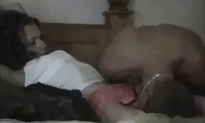 Kendra film porno africane Lust se susretala sa čistačem bazena