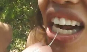 Mlada kuja napravljena film porno xxnn za sisanje