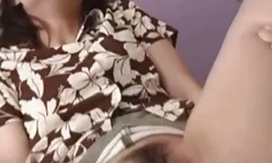 Plavuša se zajebava s film porno aleman vibratorom