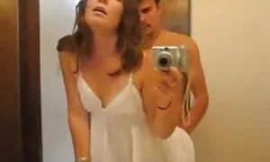 Demonstrirane vještine girl film porno usisavanja fotoaparata