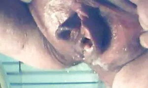 Djevojka u ulju film porno rocco teško je rastrgana na fotelji