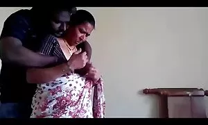 Jessica film porno s Moore jebe se u kuhinji