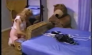 Duboko film porno 24 grlo iz kojeg će teći suze